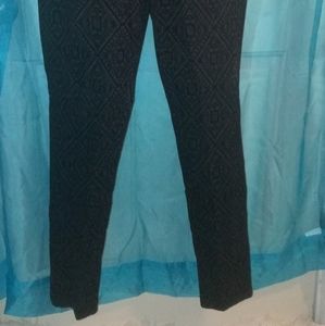 Black diamond pattern jeggings